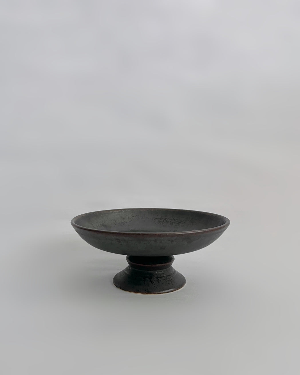 Standing Shallow Bowl (M) in Galaxy